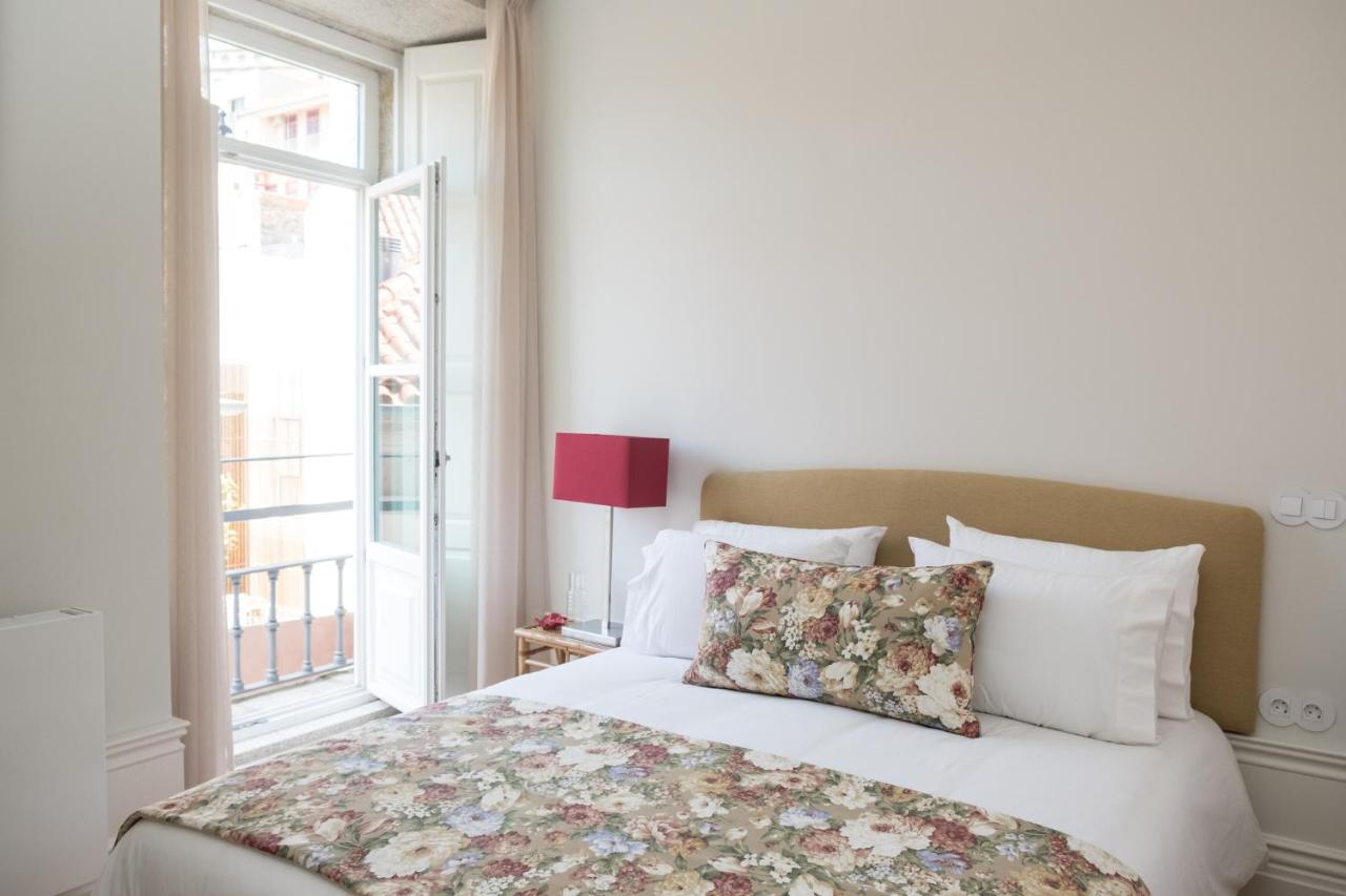 Boutique Rentals-Flores Chic In Historical Center 포르투 외부 사진
