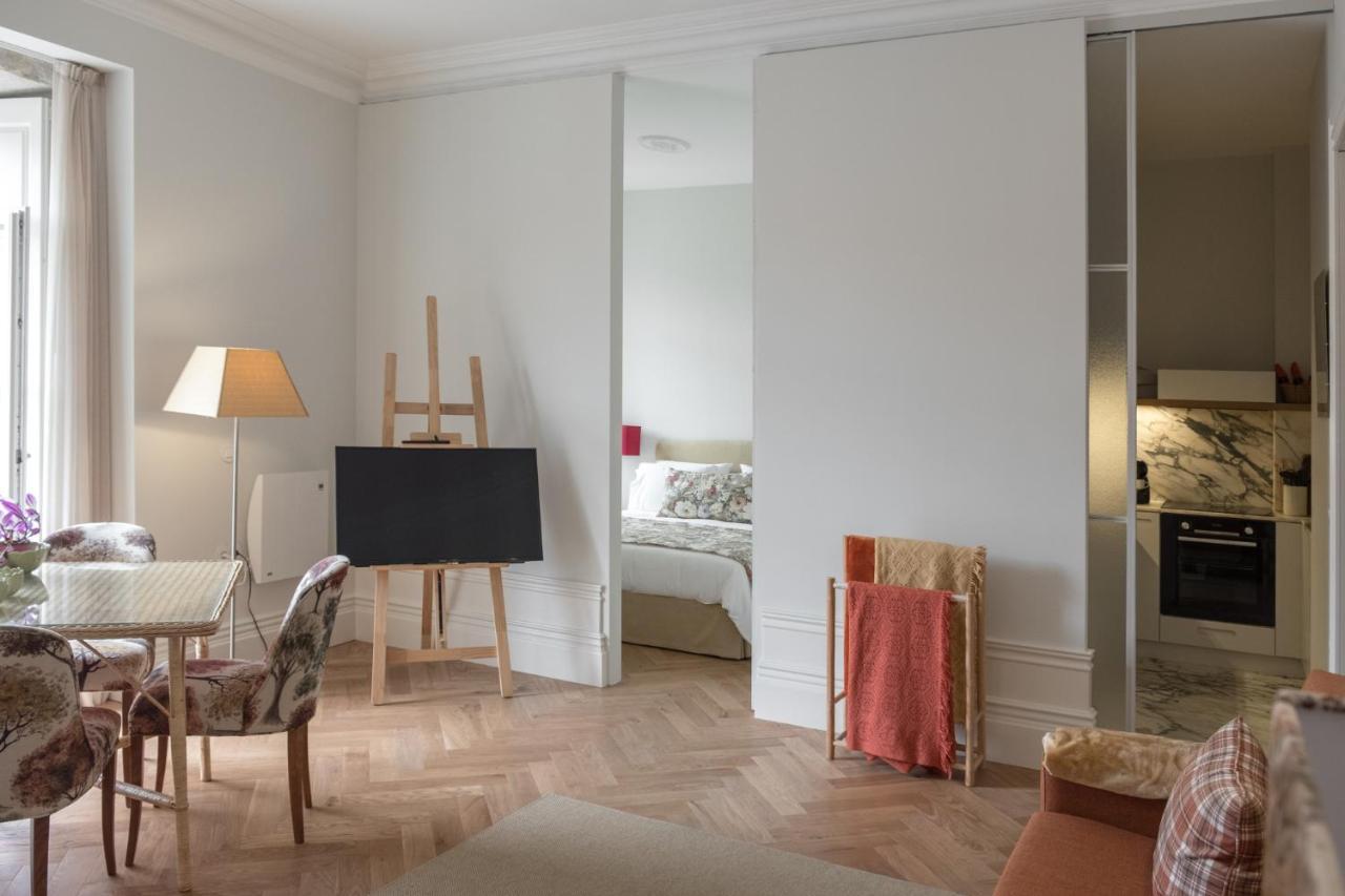 Boutique Rentals-Flores Chic In Historical Center 포르투 외부 사진